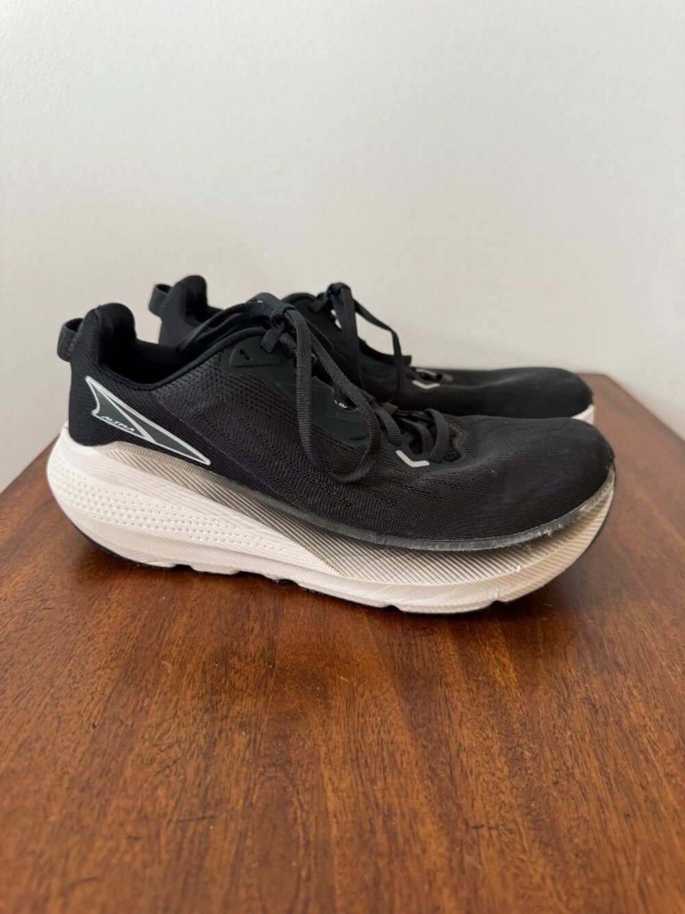 Altra FWD VIA Black White
